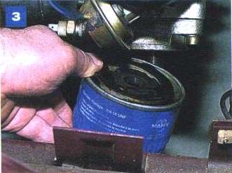 Снятие масляного фильтра с двигателя УМПО-331